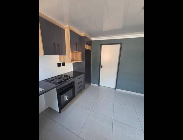 6 BEDROOM PROPERTY TO RENT IN MOKOPANE